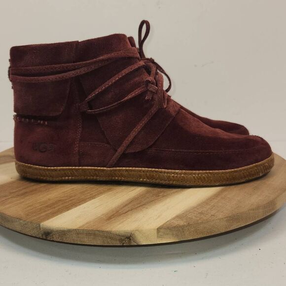 UGG Reid Moccasin Bootie Burgandy Ankle Boots Women's Size 8.5 - Picture 1 of 12